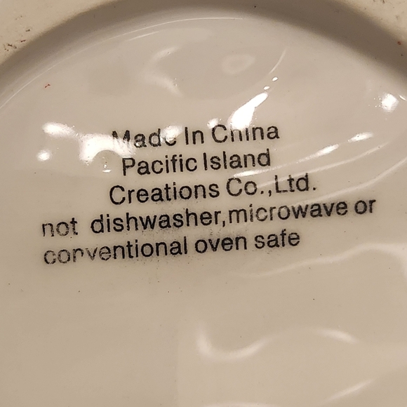 Festive Santa and Snowman Holiday Plates - Picture 5 of 6